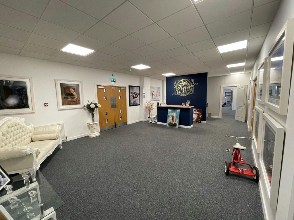 Property photo 3 of 11 Image 2