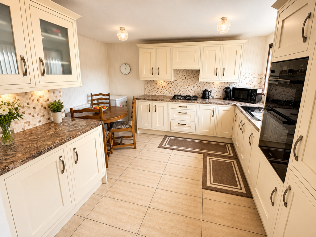 Property photo 2 of 13 2Eb6F085-8Fa1-40B5-Be37-956Dd7E6C76F