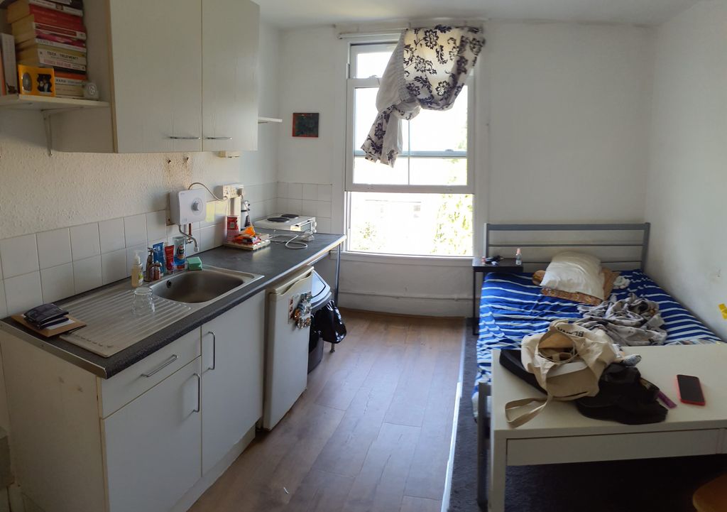 Property photo 1 of 3