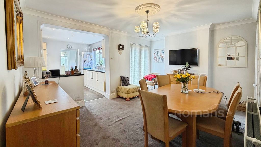 Property photo 2 of 21 Pbox-Img.Jpg