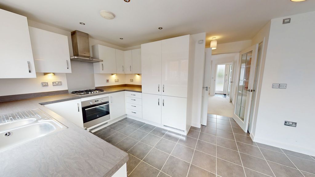 Property photo 2 of 11 04012026_134810