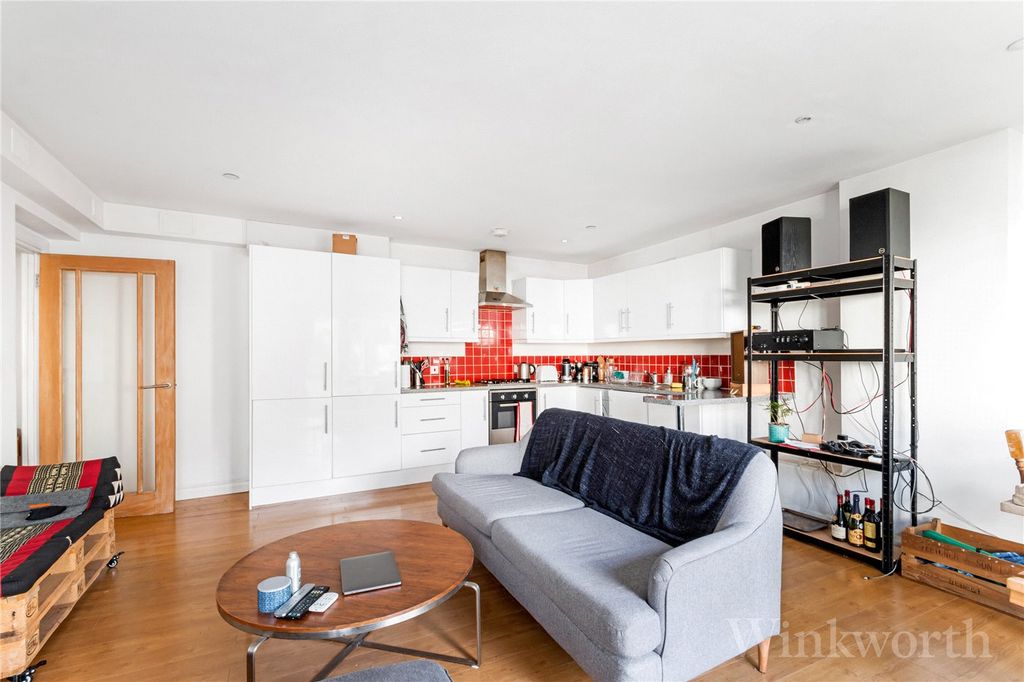 Property photo 3 of 10 Picture No. 21