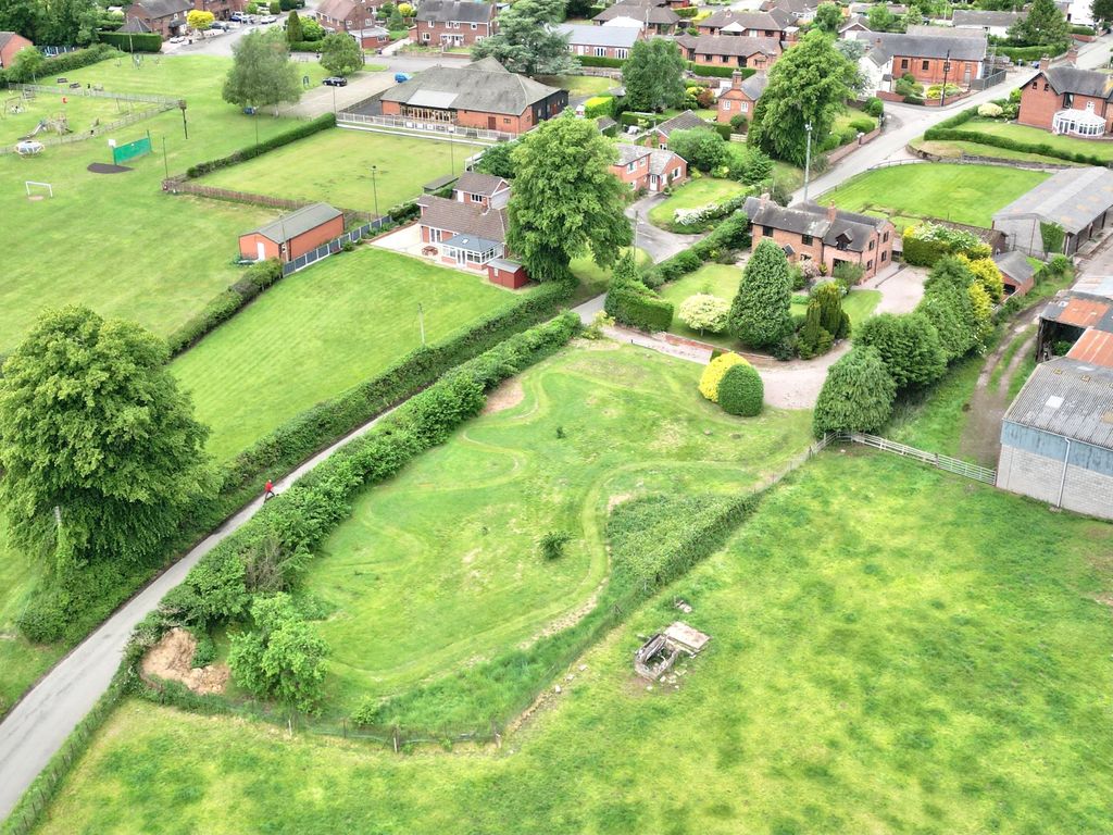 Property photo 2 of 48