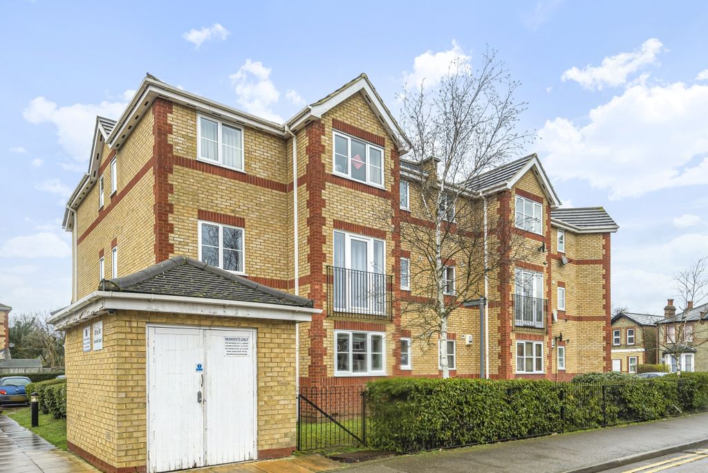 Property photo 1 of 6 Concord Court (1)