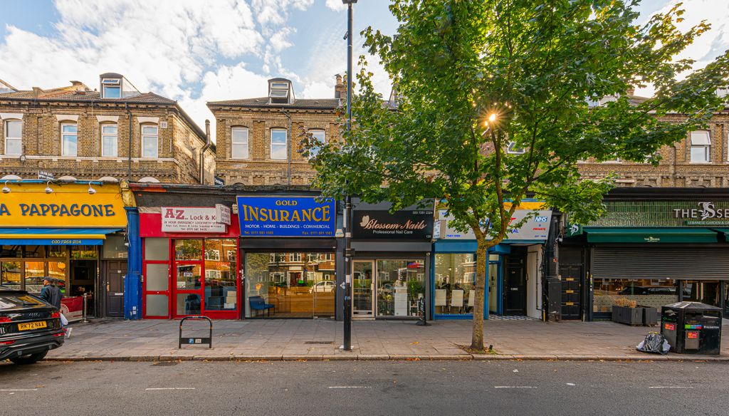 Property photo 1 of 56 Stroud Green Road 133-135-001