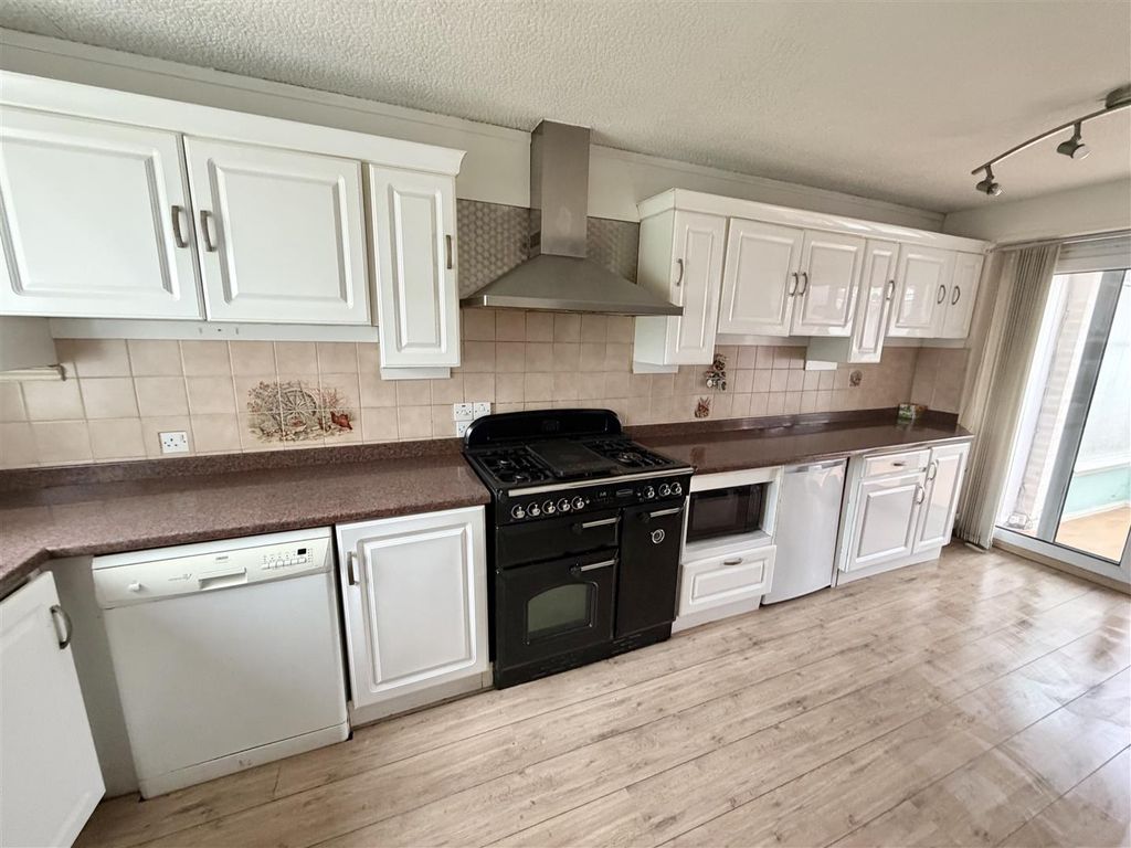 Property photo 2 of 8 Img_9610.Jpeg