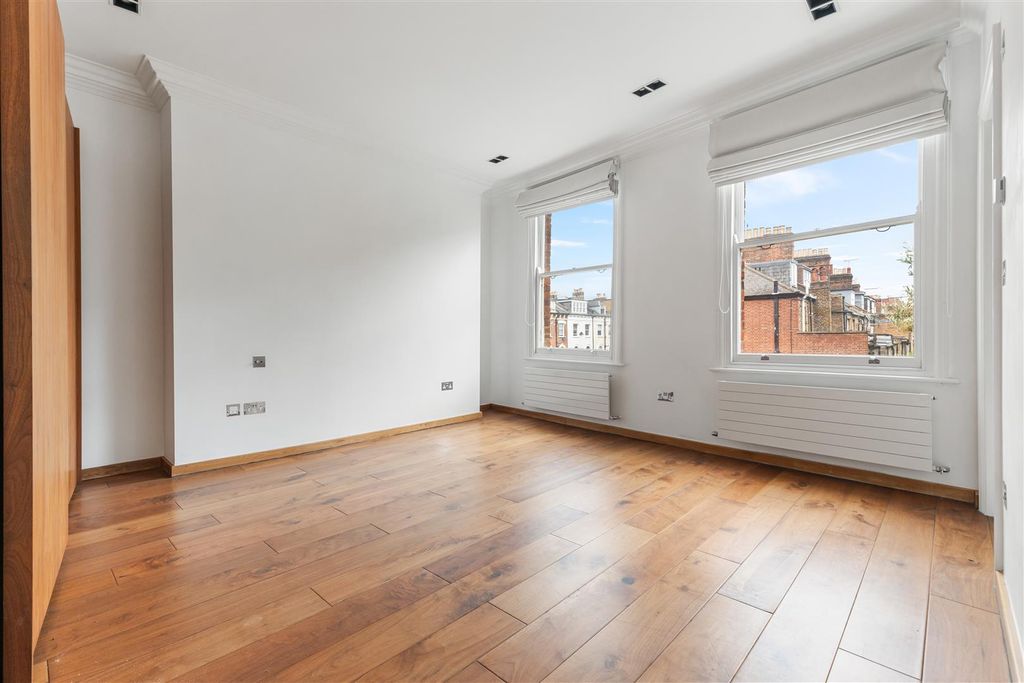 Property photo 2 of 13 26 Hamilton Gardens Nw8-11.Jpg