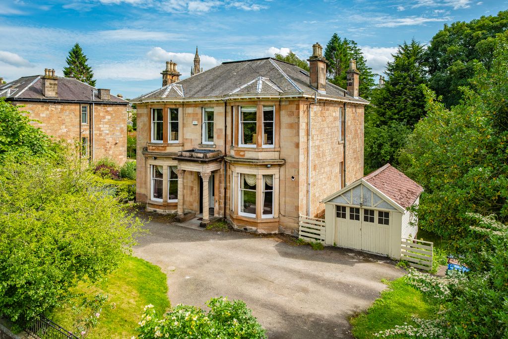 Property photo 1 of 62