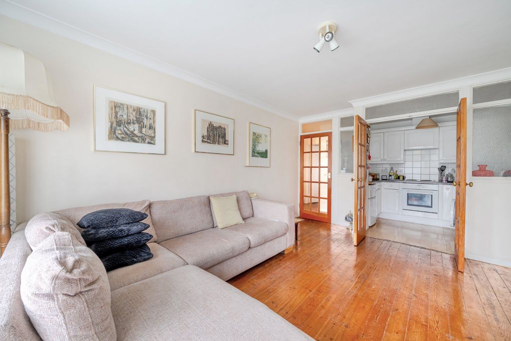 Property photo 3 of 8 Picture No. 05