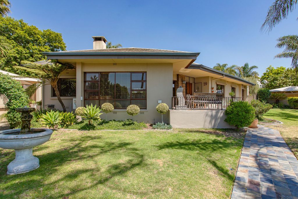 Property photo 2 of 32 Tk1723257