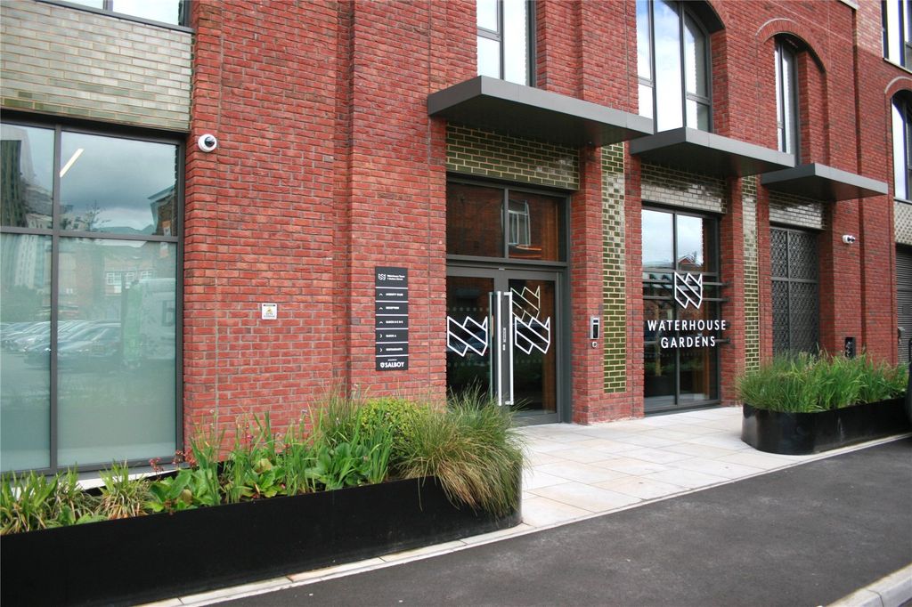 Property photo 1 of 37 Picture No. 13
