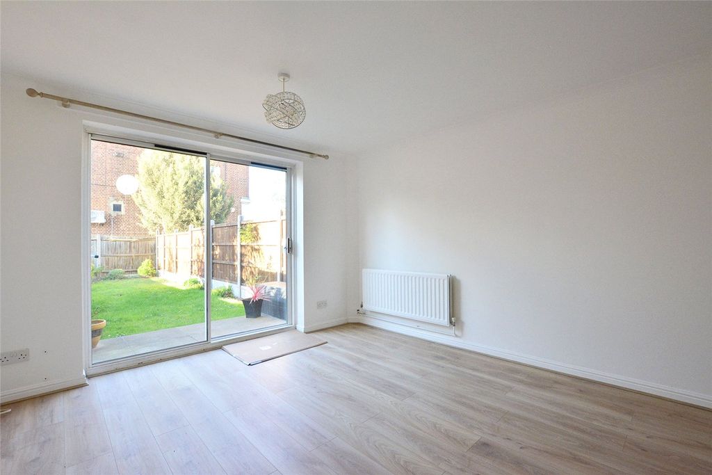 Property photo 2 of 11 Picture No. 01