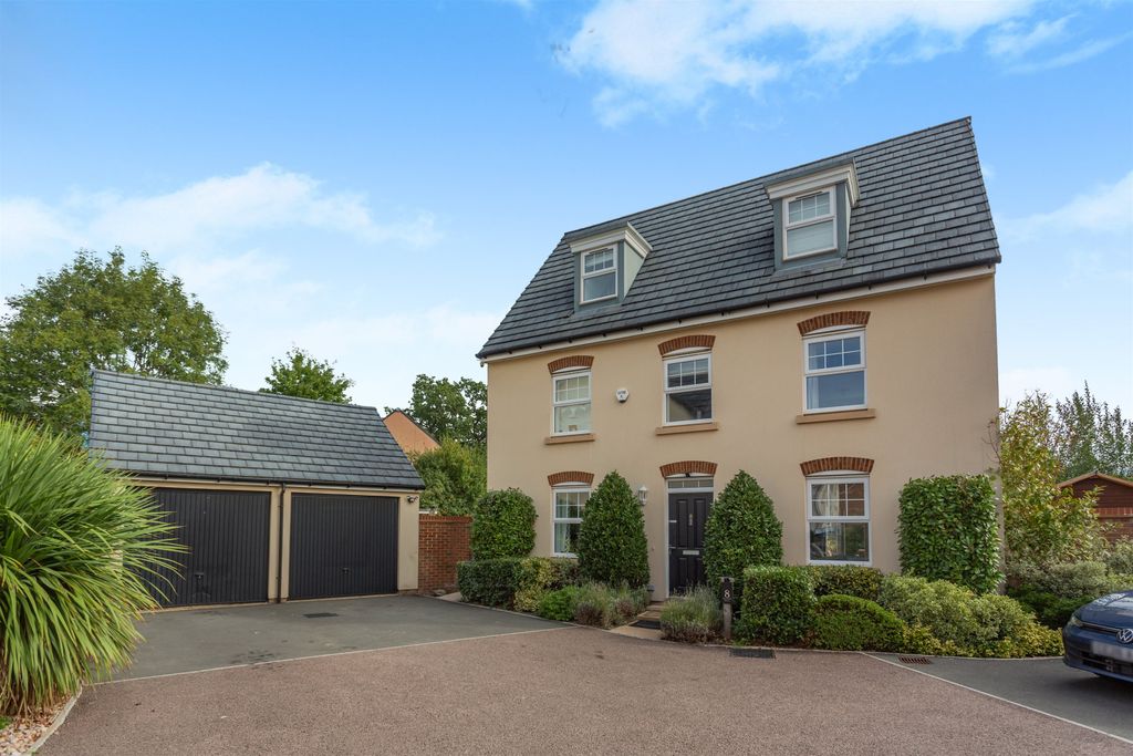 Property photo 1 of 37