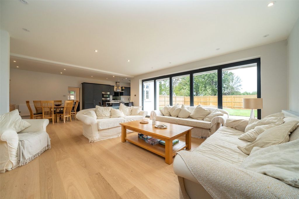 Property photo 2 of 8 Picture No. 02