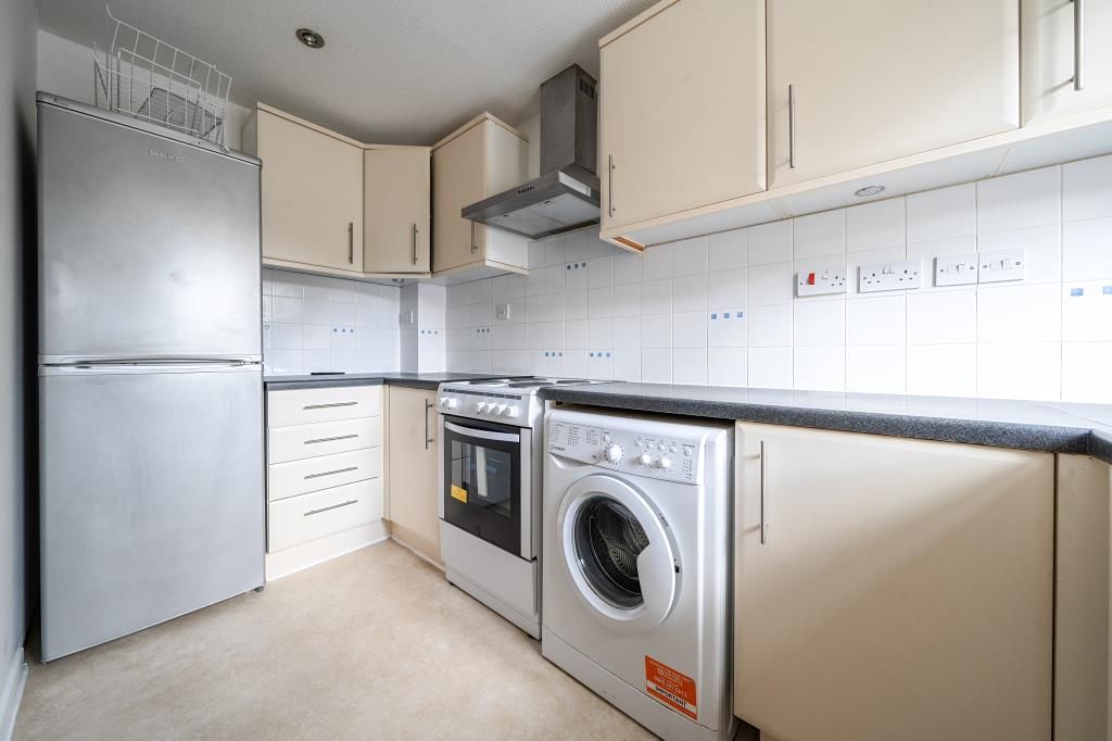 Property photo 3 of 20 Kitchen