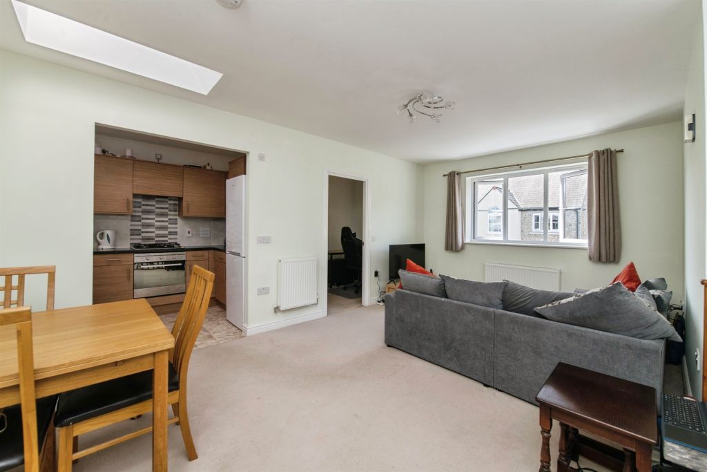 Property photo 3 of 13