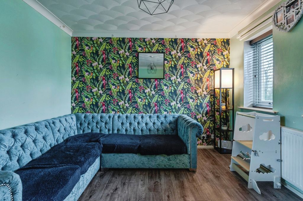 Property photo 2 of 17 Pbox-Img.Jpg