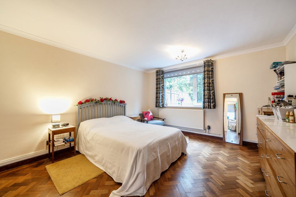 Property photo 2 of 12 1459026-5-6A04Aad...