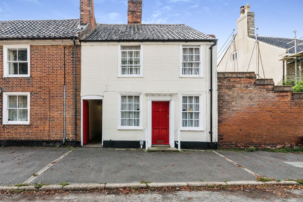 Property photo 1 of 17