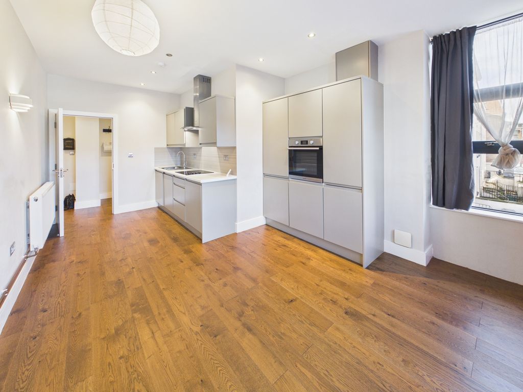 Property photo 2 of 5 Cam02808G0-Pr0179-Still004