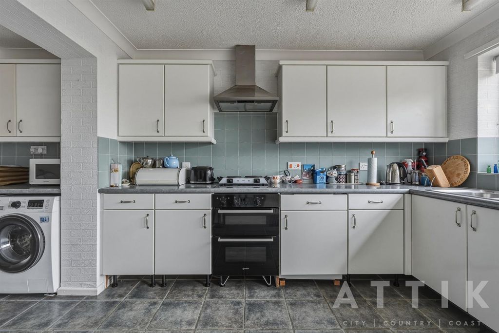 Additional image 18 of 3 bed detached bungalow for salePark Walk, Holton, Halesworth IP19