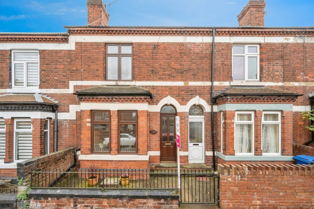 Property photo 1 of 17