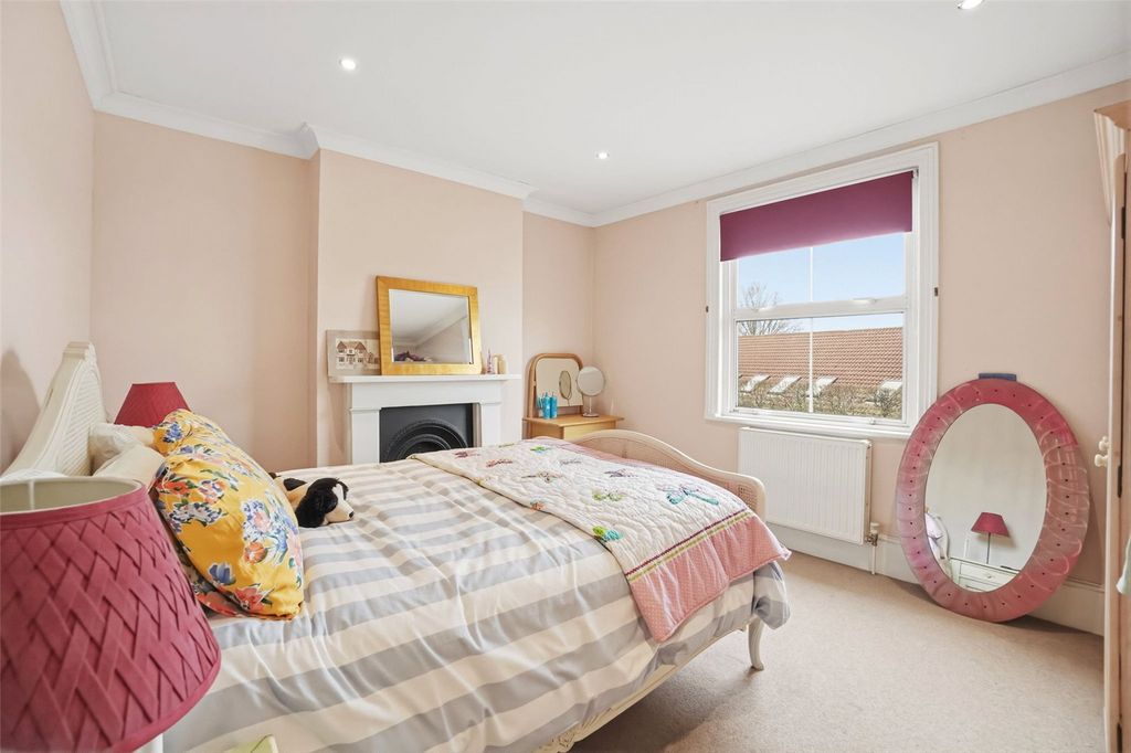 Additional image 10 of 4 bed semi-detached house for salePark Road, Hampton Hill TW12