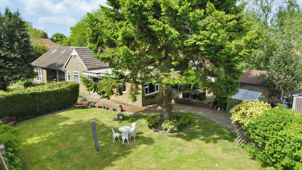 Property photo 3 of 32