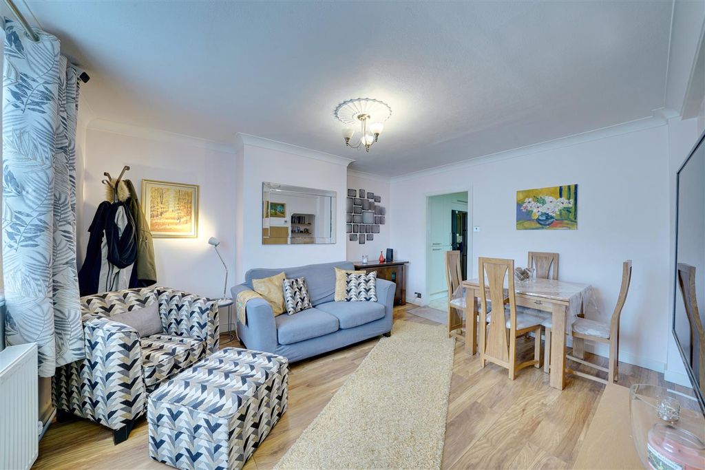 Property photo 3 of 12 Dsc01270-Dsc01274.Jpg