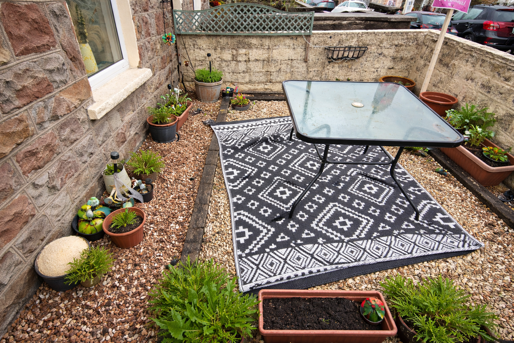 Property photo 2 of 15 Front (Exterior)