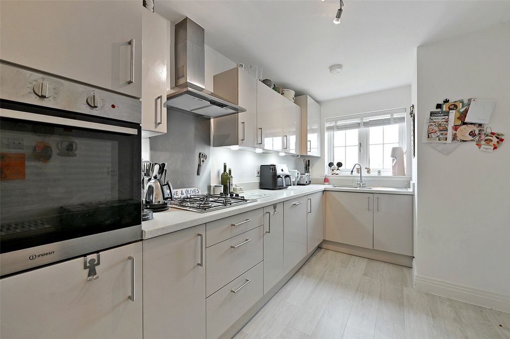 Property photo 3 of 10 Picture No. 04