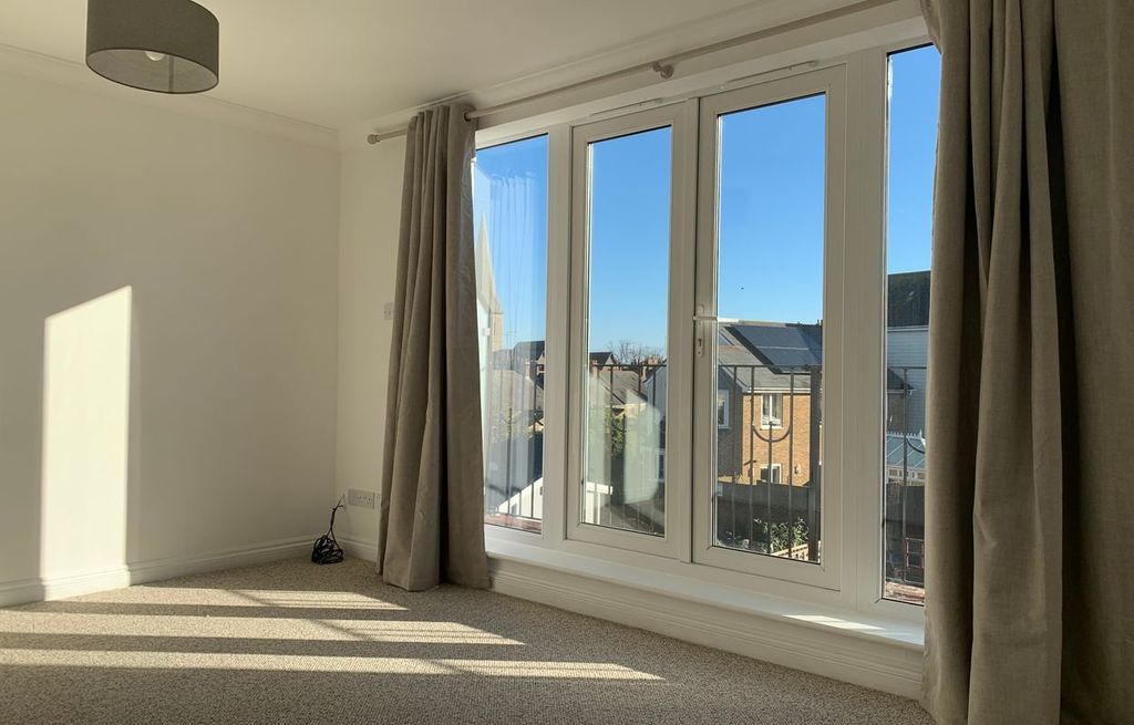 Property photo 2 of 10 Picture 2