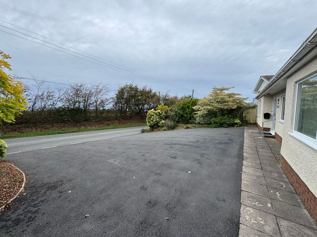 Property photo 2 of 44