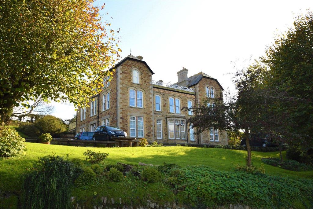 Property photo 1 of 14 Main Building