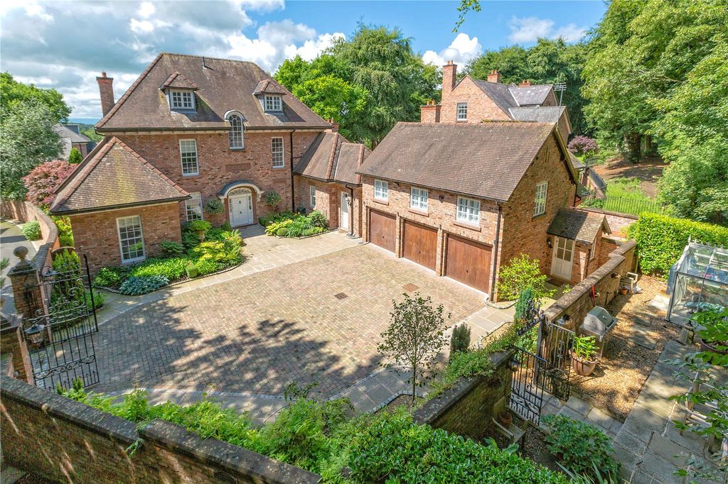Property photo 2 of 17 External