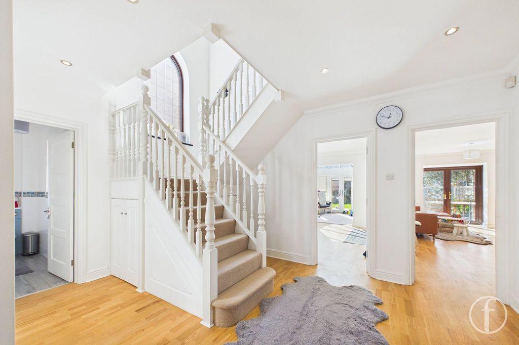 Property photo 2 of 22