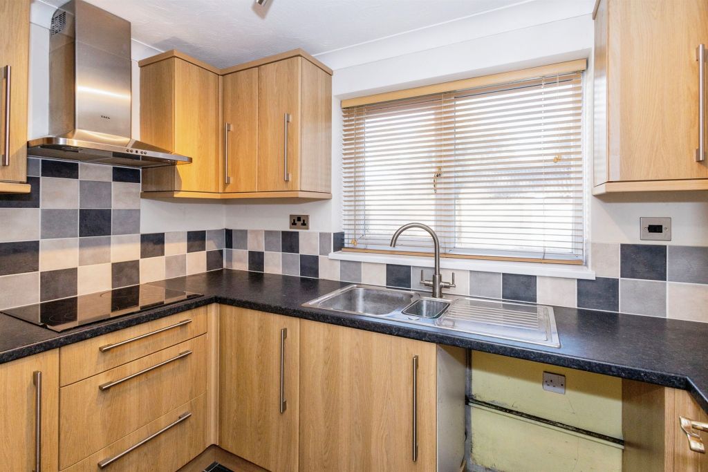 Property photo 2 of 16