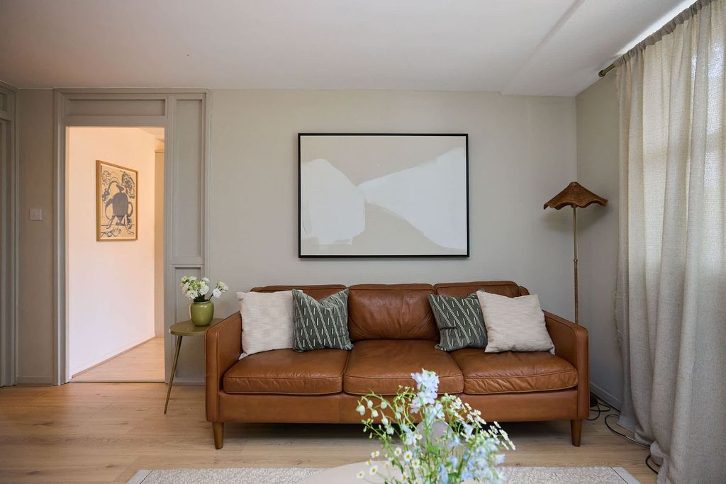 Property photo 1 of 32 Living Room