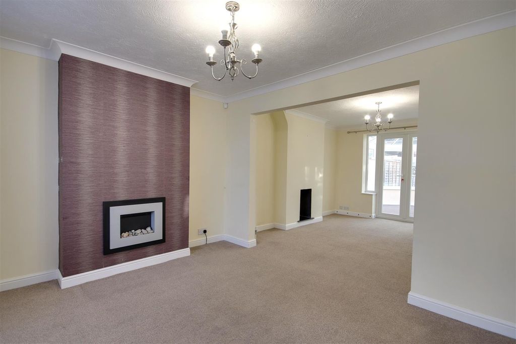 Property photo 3 of 17 Img_3317-Img_3319.Jpg