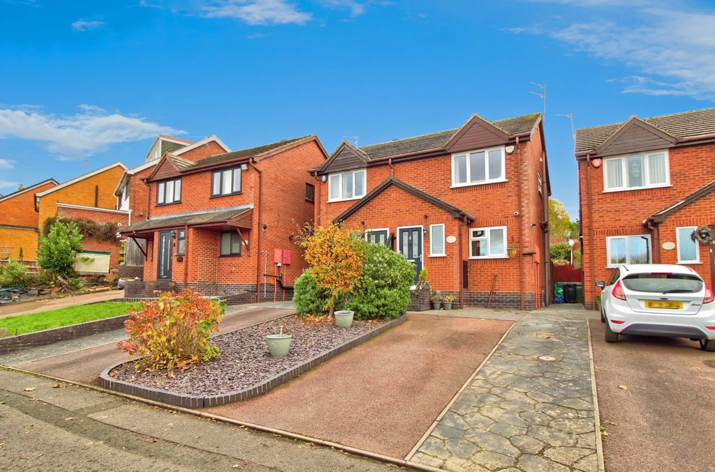 Property photo 1 of 17 Front