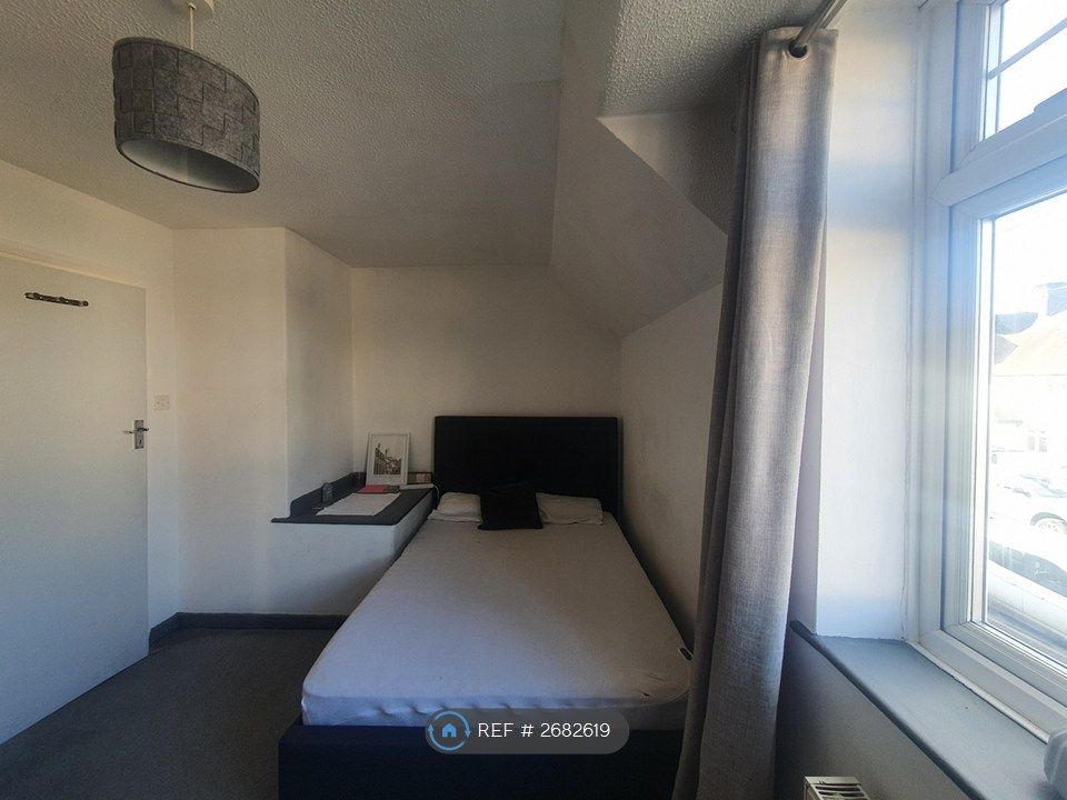 Property photo 2 of 3