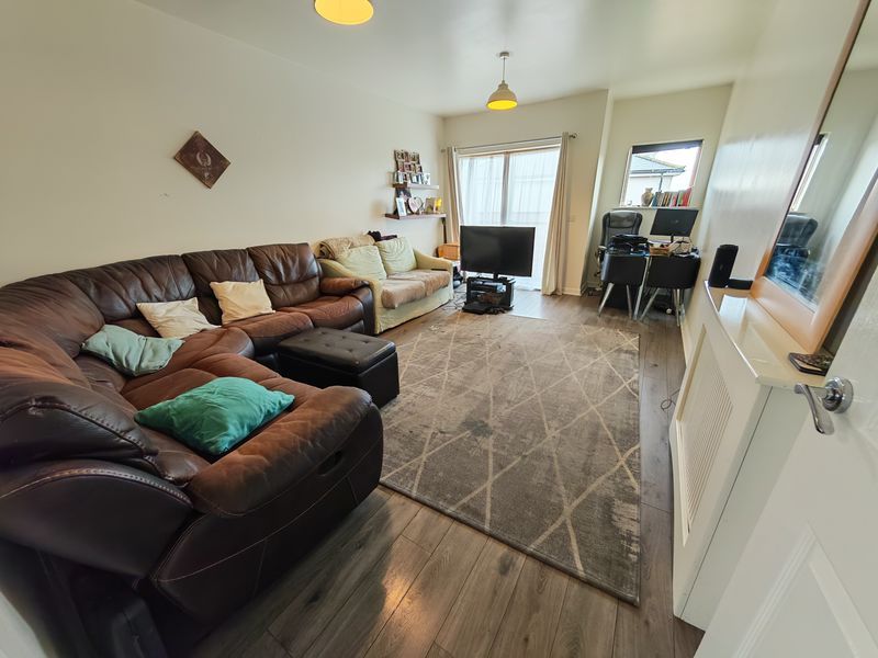 Property photo 3 of 9 Photo 7