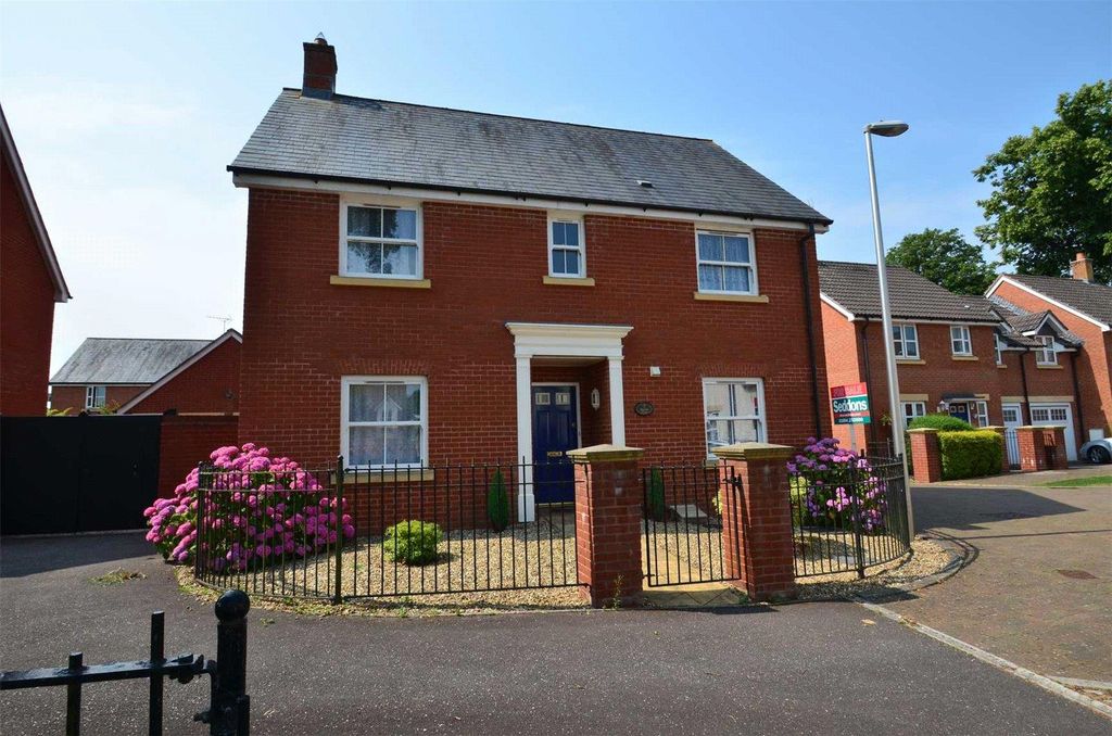 Property photo 1 of 11 Tiverton Seddons