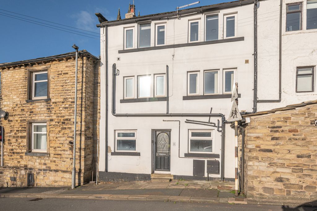 Property photo 1 of 28