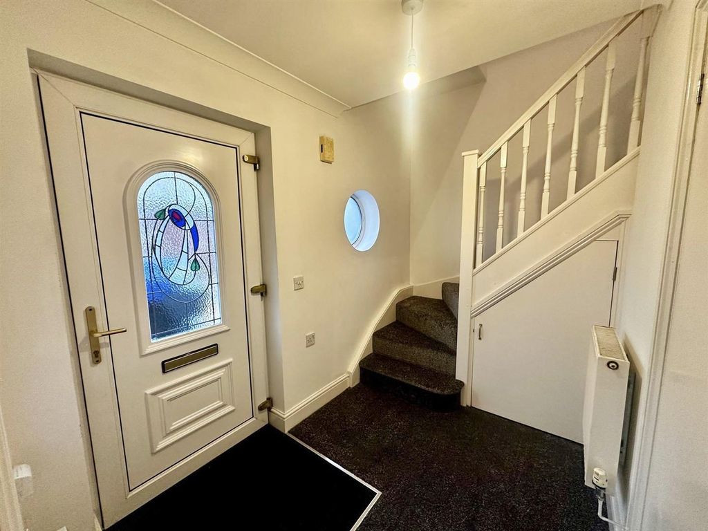 Property photo 2 of 10 0C2Ade7B-Fe2B-4446-A72F-321Bffa0B914_1_201_A.Jpeg