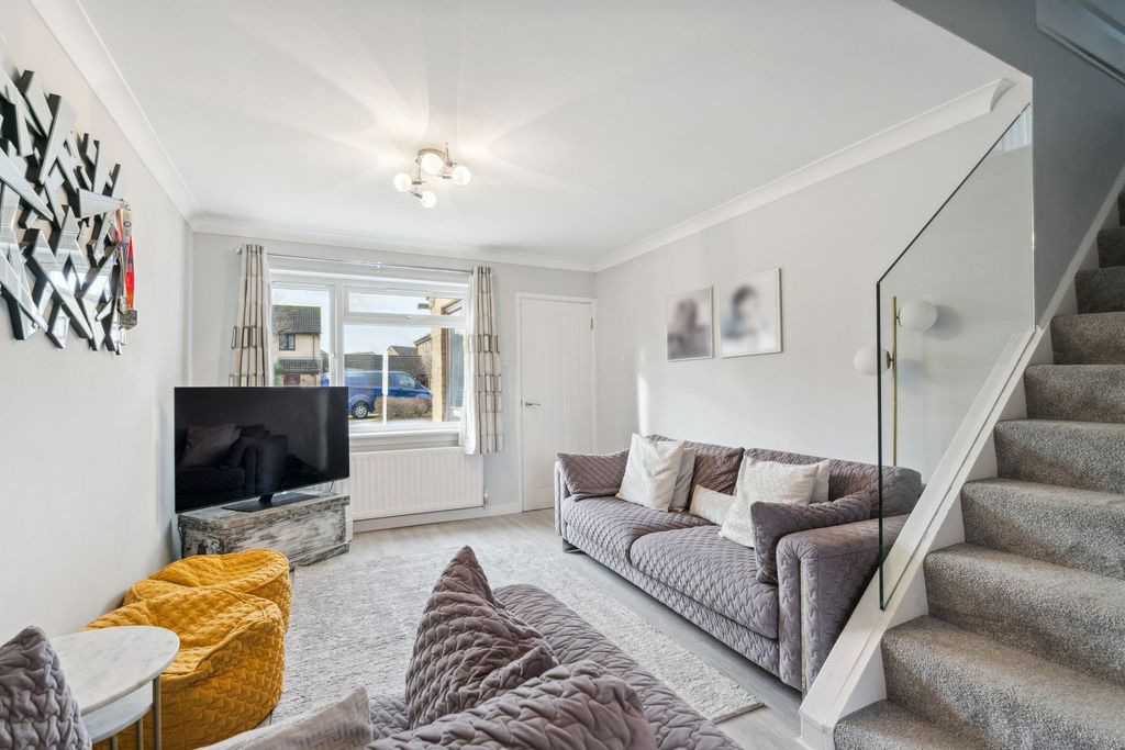 Property photo 3 of 12 Reception