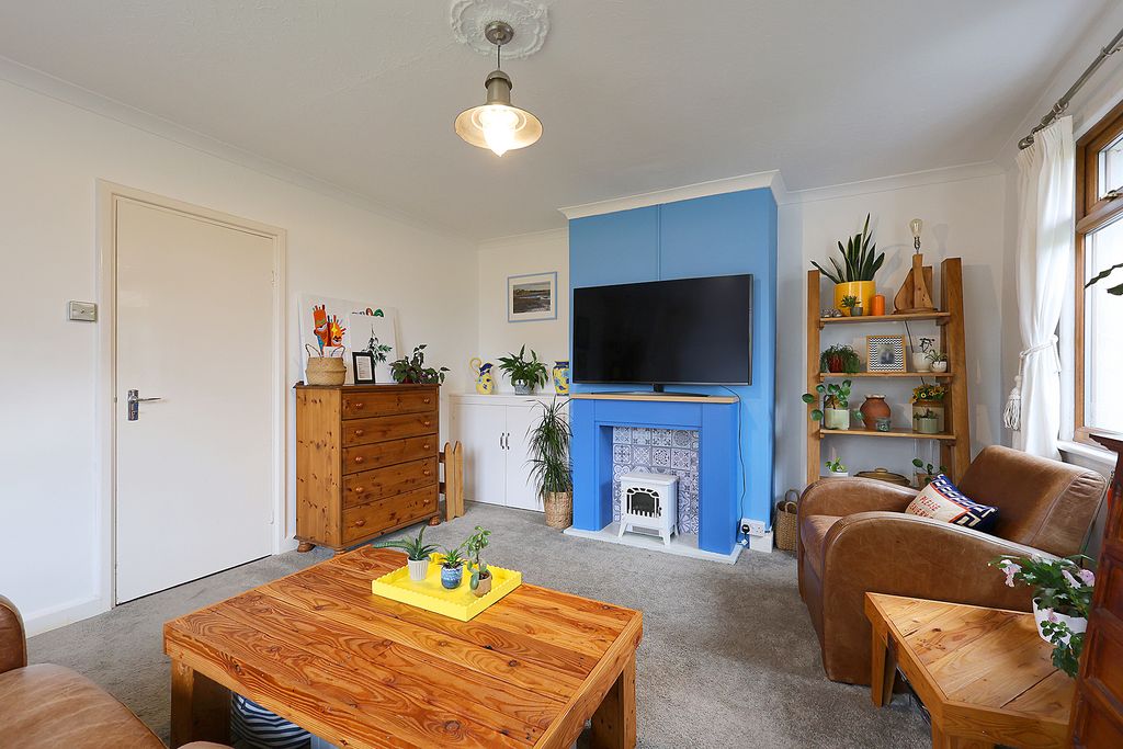 Property photo 3 of 13 Photo 2