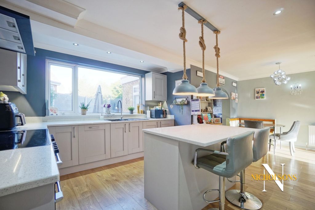 Property photo 2 of 16 3555134
