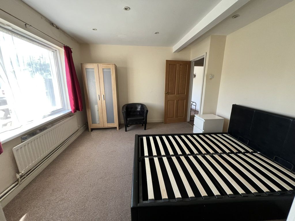 Property photo 3 of 6 Img_6137