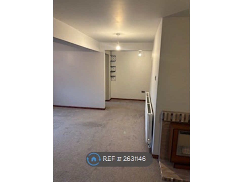 Property photo 2 of 17 Living Room